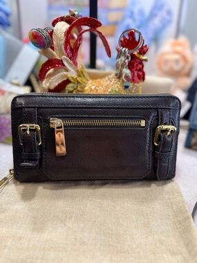 Michael Kors Vintage McGraw Zip-Around Wallet
